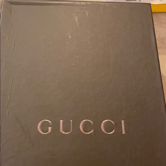 Empty Gucci box - Picture 2 of 3